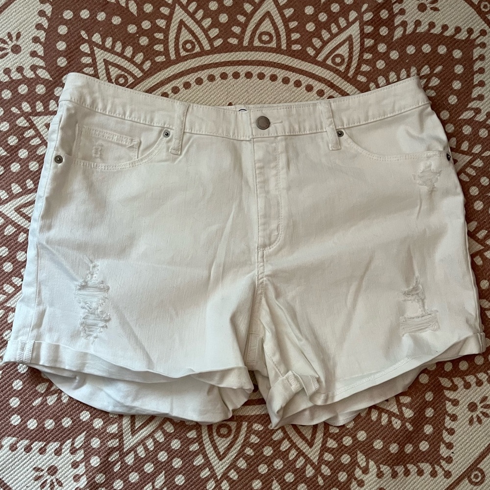 Universal Thread White Jean Shorts | Size 16